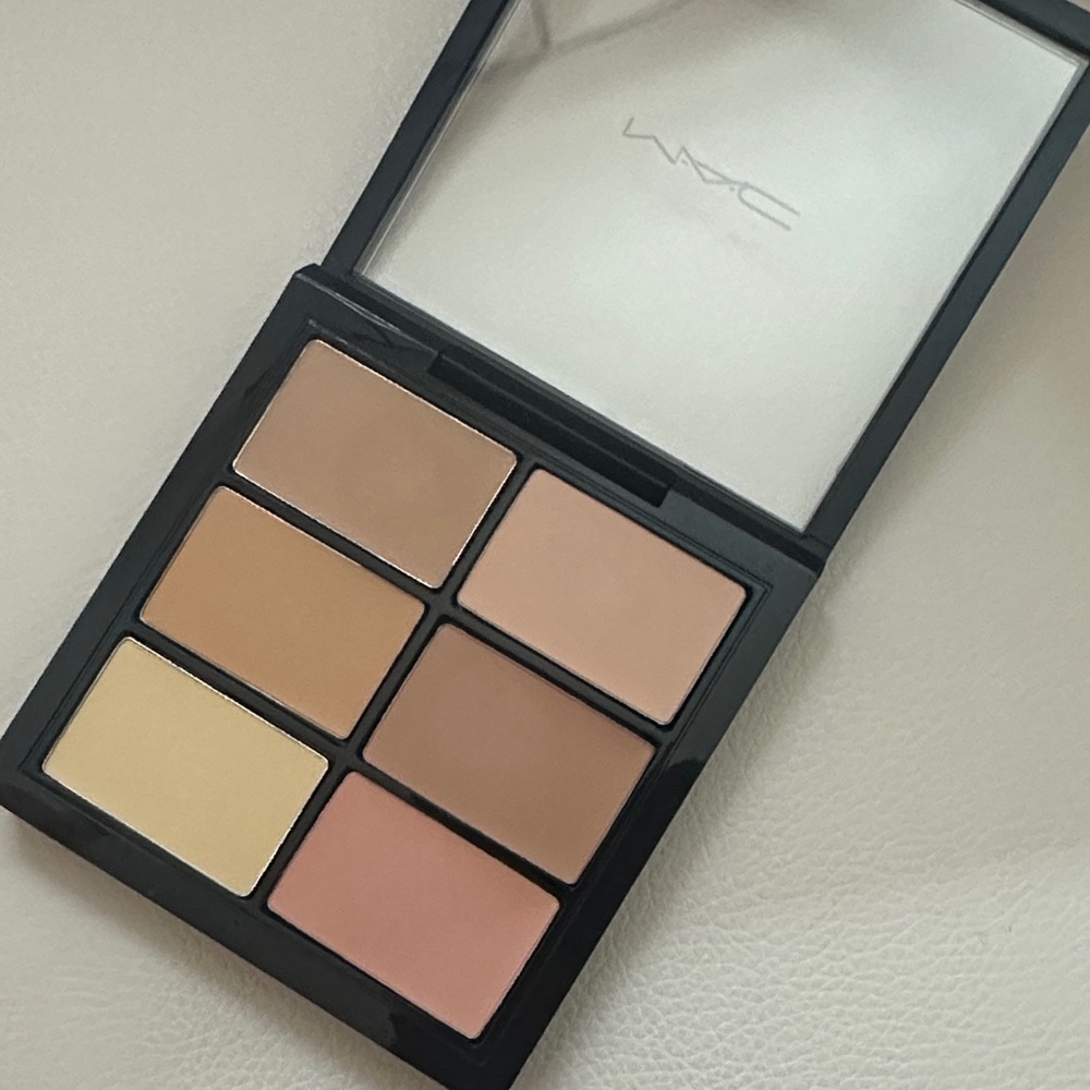 MAC Cosmetics Cream Concealer & Corrector Palette - Beige, Peach, Yellow